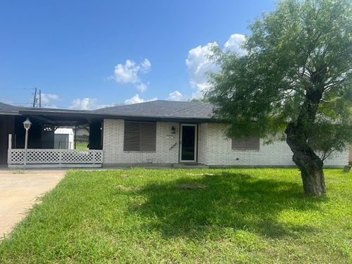 404 W A Ave, Kingsville, TX, 78363-3646 | Card Image