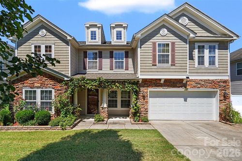 325 Mount Side Way, Fort Mill, SC, 29715-7823 | Card Image