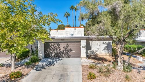 2468 El Paseo Cir, Las Vegas, NV, 89121-4009 | Card Image