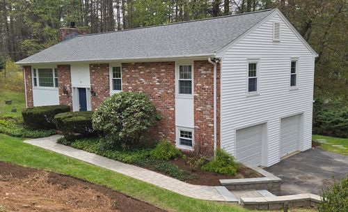 135 Walker Pond Rd, Sturbridge, MA, 01566-1037 | Card Image