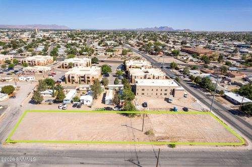 911 Parkview Dr, Las Cruces, NM, 88001-5461 | Card Image