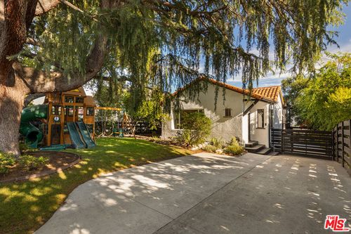 956 Parkman St, Altadena, CA, 91001 | Card Image