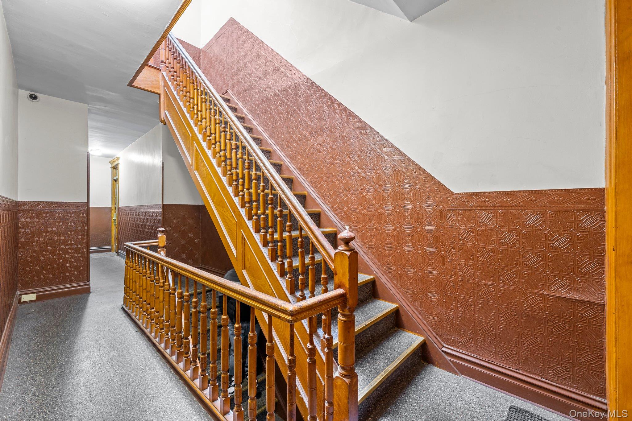 Commercial Sale in New York 3