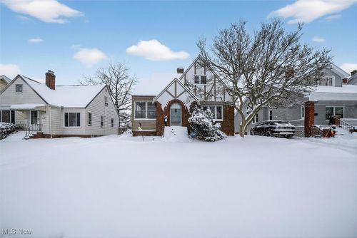 4977 E 90th St, Garfield Heights, OH, 44125-2129 | Card Image