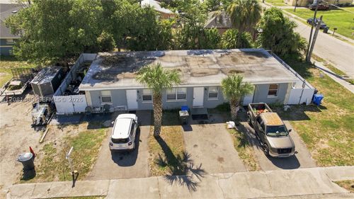 2040-2031-2040 Wright St, Fort Myers, FL, 33916 | Card Image