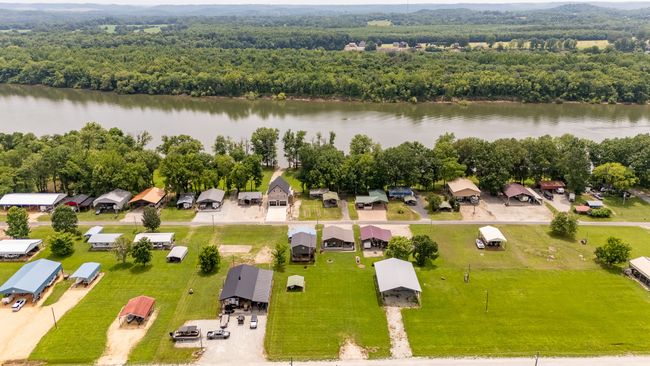 1038 Wc Pickett Rd, Home with 0 bedrooms, 0 bathrooms and null parking in Clifton TN | Image 8