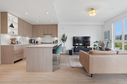 311-707 E 3rd St, North Vancouver, BC, V7L1G8 | Card Image