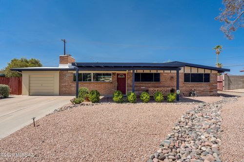 6951 E Hayne Pl, Tucson, AZ, 85710-4835 | Card Image