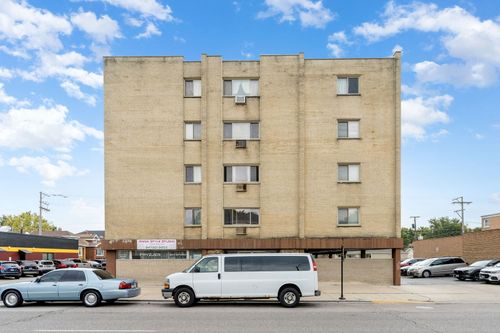 apt-306-7733 W Belmont Ave, Elmwood Park, IL, 60707-1043 | Card Image