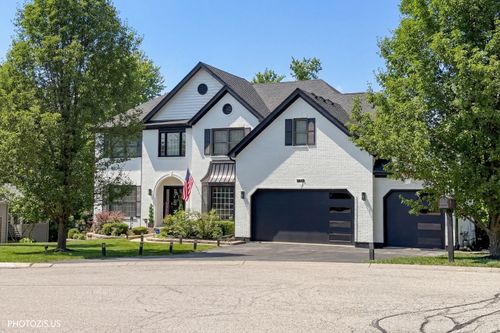 3517 Oakleaf Ln, Crystal Lake, IL, 60012-2084 | Card Image