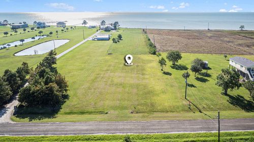 000 W Bayshore Dr, Anahuac, TX, 77514 | Card Image