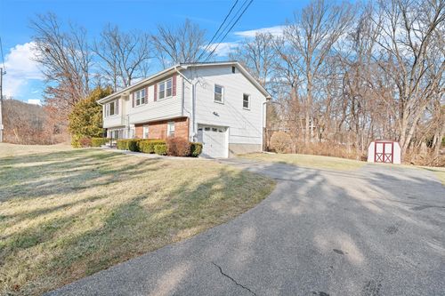 12 Sterling Mine Rd, Sloatsburg, NY, 10974-2618 | Card Image