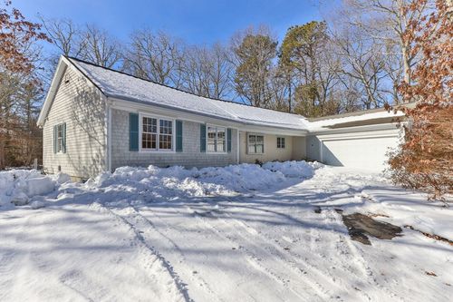 46 Kensington Dr, Sandwich, MA, 02563-2431 | Card Image