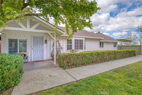 8029 Fruitland Ave, Winton, CA, 95388-9412 | Card Image