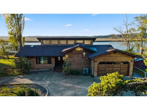 57555 Parkersburg Rd, Bandon, OR, 97411-7305 | Card Image