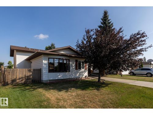 7272 152c Ave Nw, Edmonton, AB, T5C3N2 | Card Image