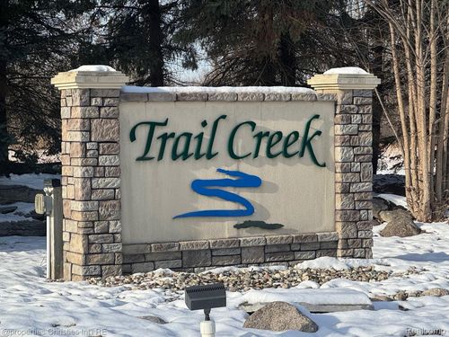 23150 Waterview Dr, New Boston, MI, 48164-7808 | Card Image