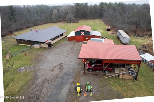 589 Anderson Rd, Sprakers, NY, 12166-4310 | Card Image