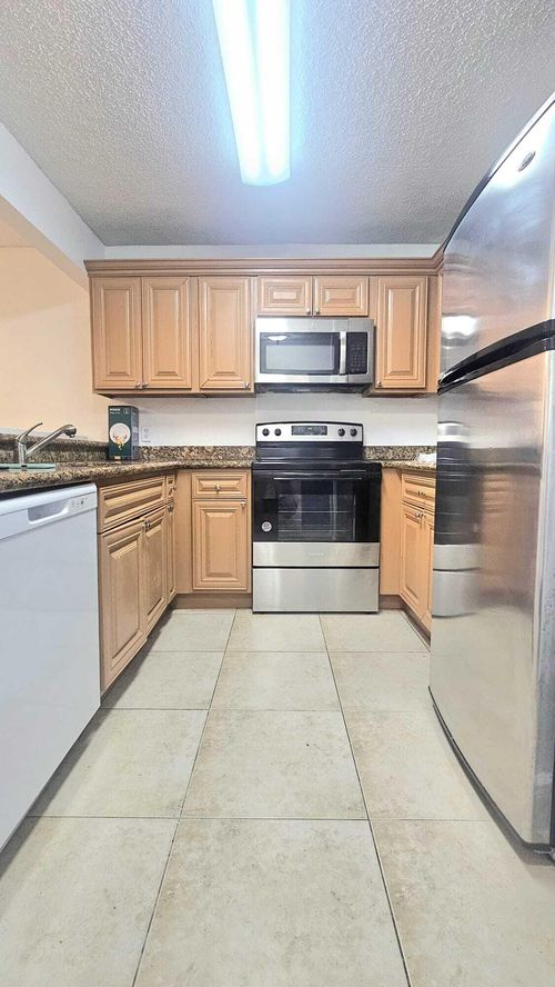 a-1641 Balfour Point Dr, West Palm Beach, FL, 33411-3901 | Card Image