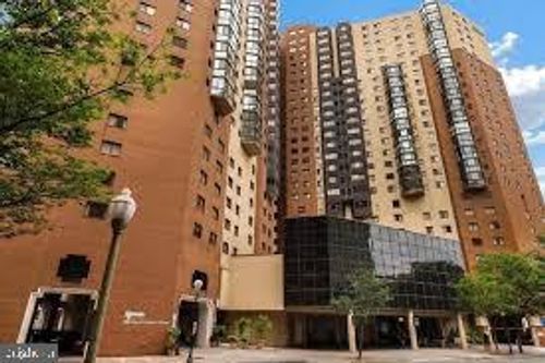 apt-2011-900 N Stafford St, ARLINGTON, VA, 22203-4136 | Card Image