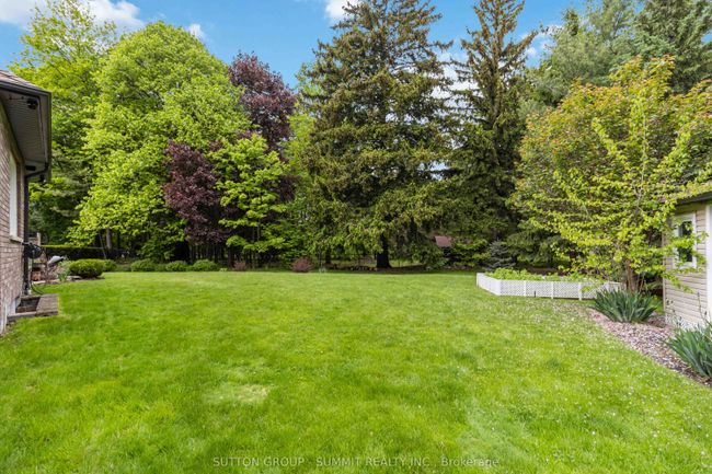 7 Tristan Crt, House other with 3 bedrooms, 3 bathrooms and 5 parking in Brampton ON | Image 45