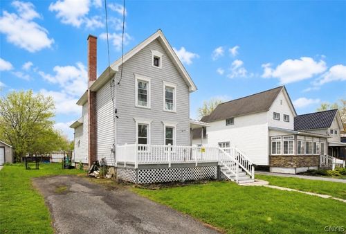 662 Davidson St, Watertown, NY, 13601-1408 | Card Image