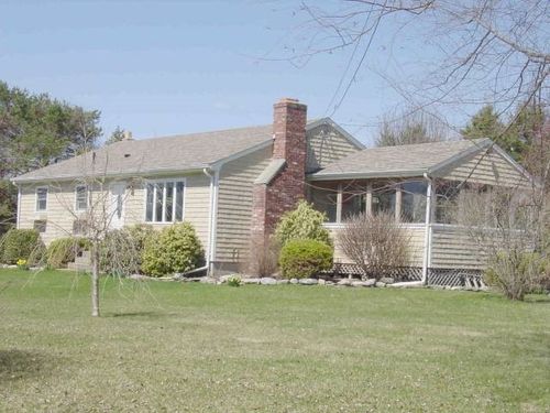 913 Liberty Lane, South Kingstown, RI, 02892 | Card Image