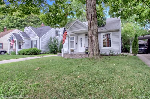 702 Royal Ave, Royal Oak, MI, 48073-5703 | Card Image