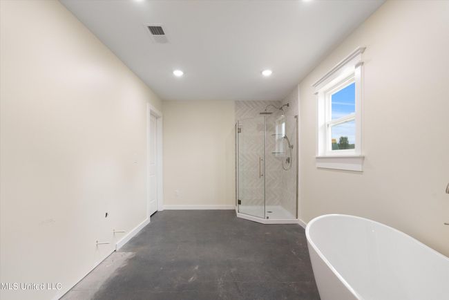 14-Primary Bathroom | Image 14