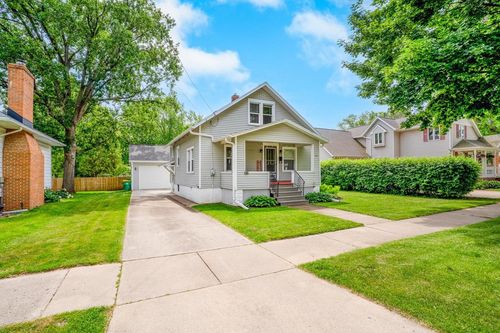 1037 S Roosevelt Street, GREEN BAY, WI, 54301 | Card Image