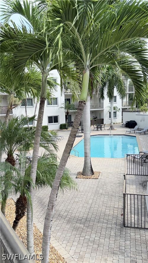 a-207-1100 Pine Ridge Rd, NAPLES, FL, 34108-8916 | Card Image