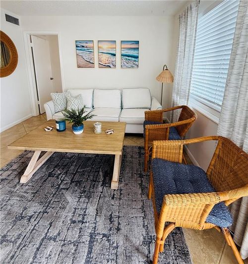 apt-c8-3250 10th St N, Naples, FL, 34103-3860 | Card Image