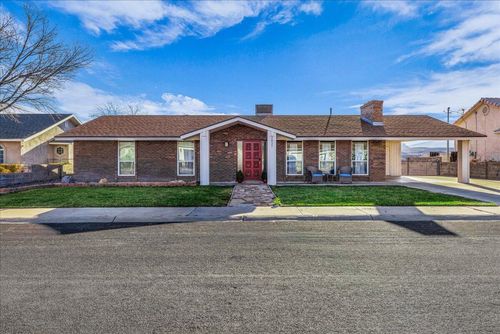 2827 Circle Dr, Santa Clara, UT, 84765-5715 | Card Image