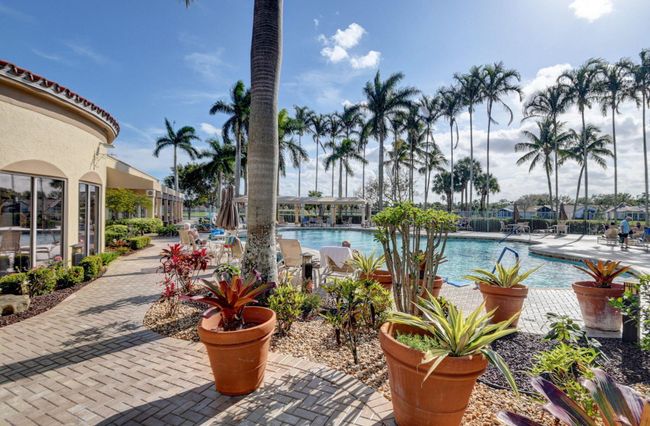 UNIT-101 - 12447 Crystal Pointe Dr, Condo with 3 bedrooms, 2 bathrooms and null parking in Boynton Beach FL | Image 46