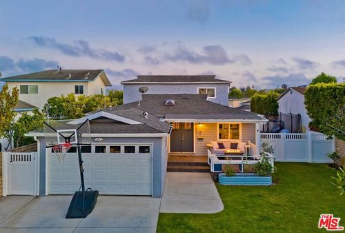 434 W Maple Ave, El Segundo, CA, 90245-2483 | Card Image