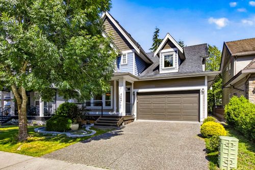 8266 211 St, Langley, BC, V2Y0E4 | Card Image