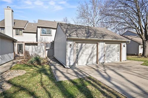 2914 Ne 59th Pl, Gladstone, MO, 64119-2103 | Card Image