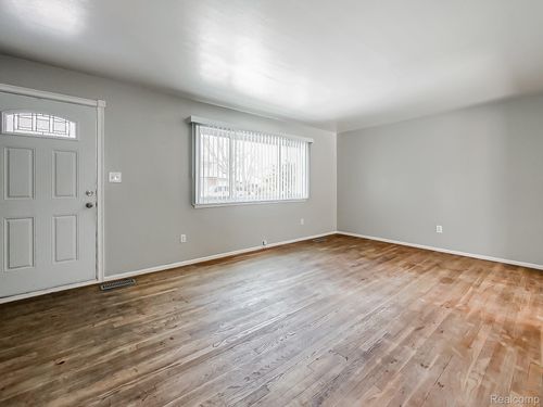 430 N Dobson St, Westland, MI, 48185-3648 | Card Image