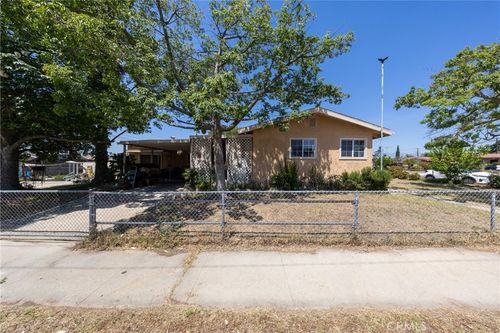 566 S Sage Ave, Rialto, CA, 92376-7164 | Card Image