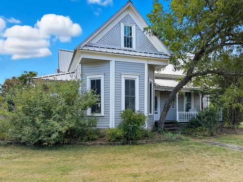 700 W Leslie St, Hamilton, TX, 76531-2019 | Card Image