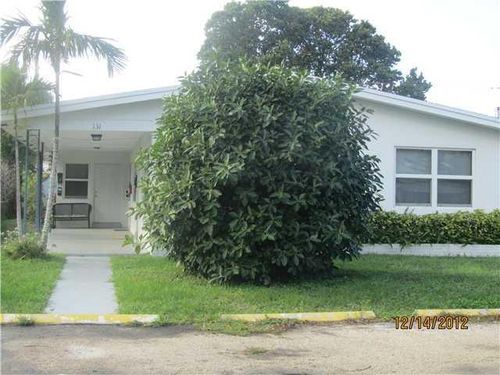 1-3-131 Ne 19th Ave, Pompano Beach, FL, 33060-6795 | Card Image