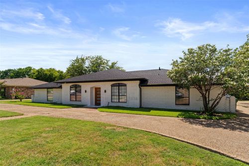 1403 Carriage Ln, Garland, TX, 75043-1330 | Card Image