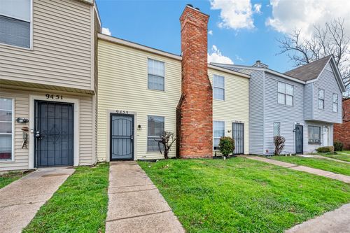 9455 Olde Towne Row, Dallas, TX, 75227-8161 | Card Image