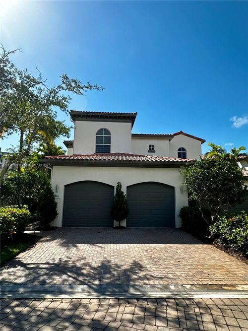 822 Spinnaker Dr E, Hollywood, FL, 33019-5025 | Card Image