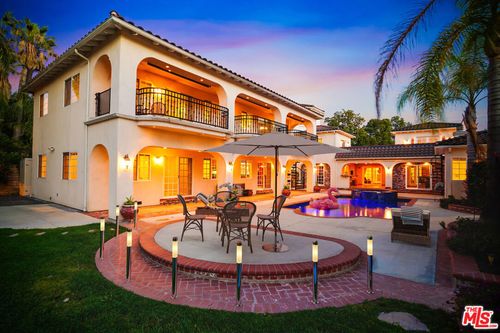 10655 Camarillo St, Toluca Lake, CA, 91602-1403 | Card Image