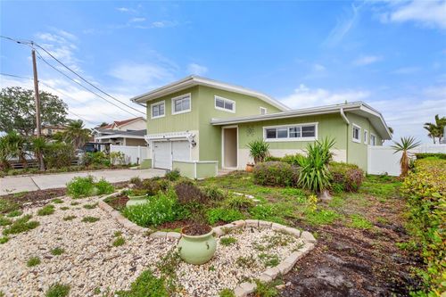 16103 6th St E, Redington Beach, FL, 33708-1617 | Card Image