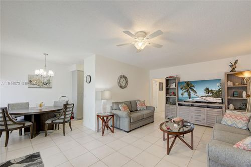apt-9a-800 Sw 11th Ave, Hallandale Beach, FL, 33009-6788 | Card Image
