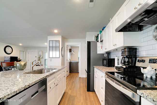 870 Pine Needles Rd, House other with 3 bedrooms, 2 bathrooms and 2 parking in Boiling Spring Lakes NC | Image 12