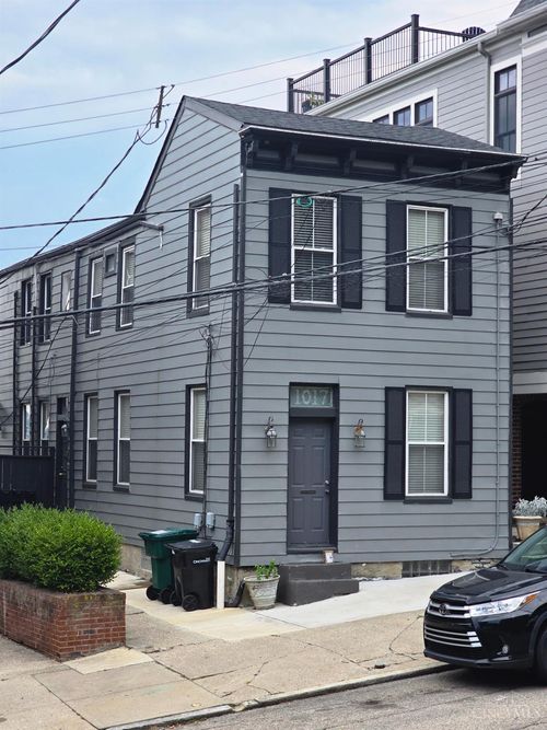 1017 Saint Gregory St, Cincinnati, OH, 45202-2285 | Card Image