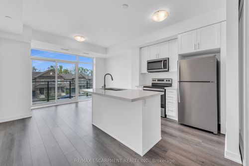 220-470 Dundas St E, Waterdown, ON, L8B2A5 | Card Image